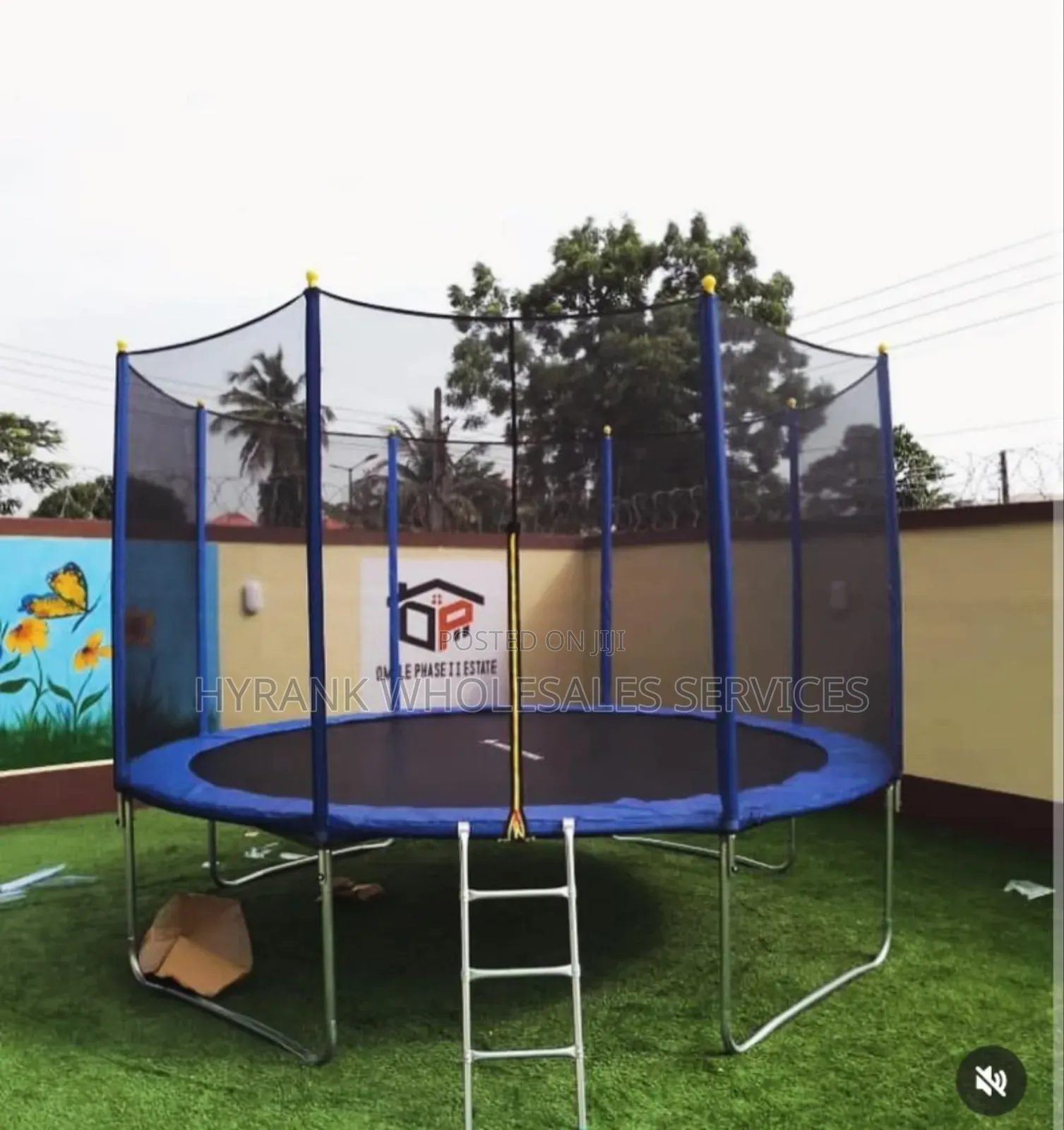 14ft Trampoline for Adults and Children.
It,S for Jumping.
