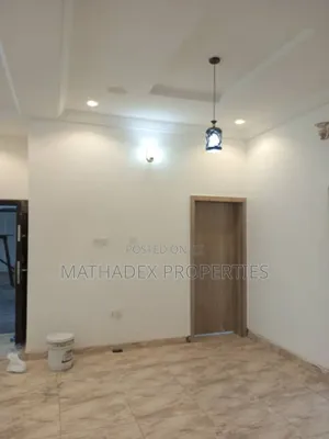 3bdrm Block of Flats in Mabushi for sale