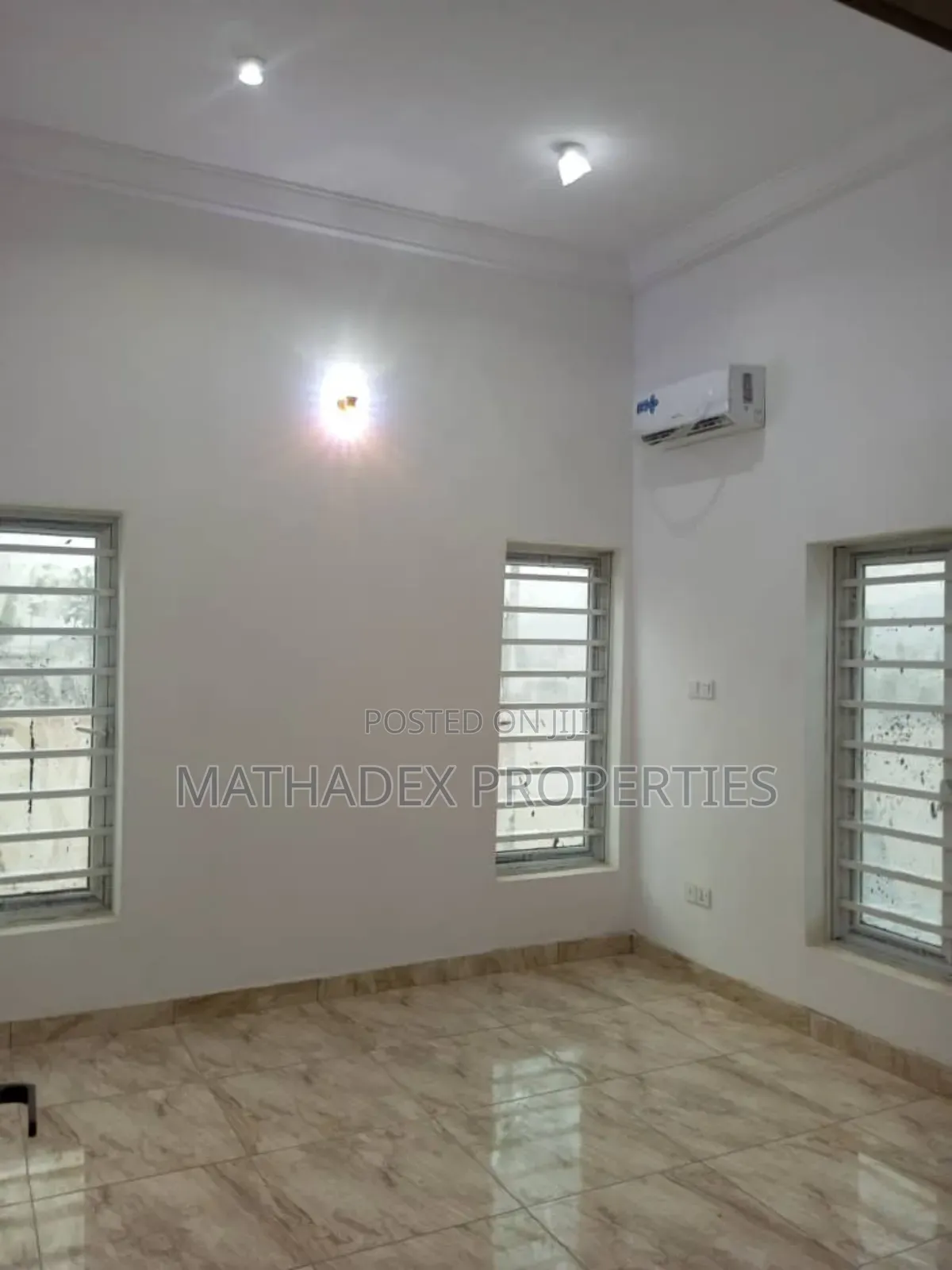 3bdrm Block of Flats in Mabushi for sale