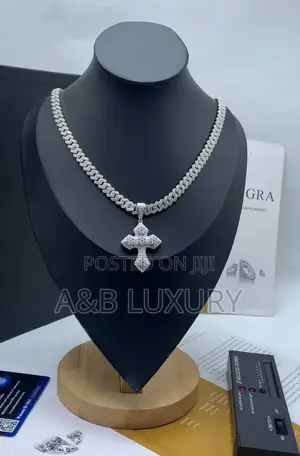 Avvs Moissanite Diamond Cross Pendant and Cuban Neckchain