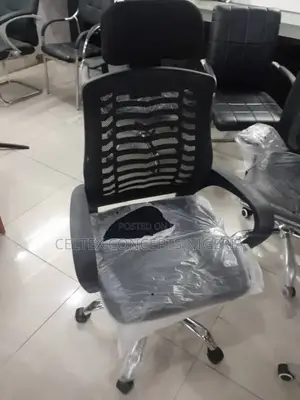 Swivel Office Chair With Headrest