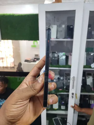Apple iPhone 15 Plus 128 GB Black