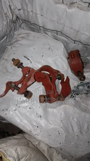 Used Scaffolding Clips