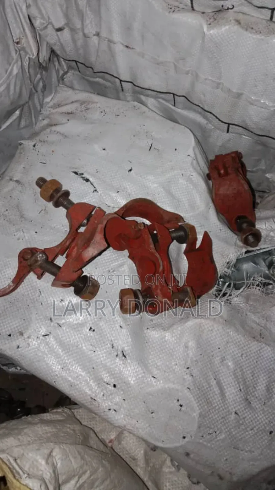Used Scaffolding Clips