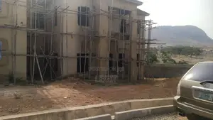 4bdrm Duplex in Central Business District for sale