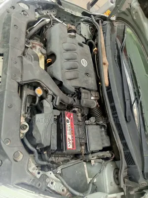 Nissan Versa 2005 Gray