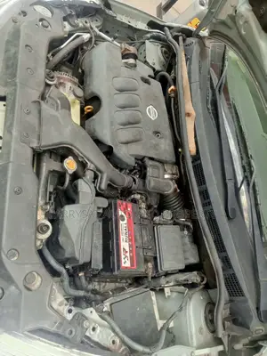 Nissan Versa 2005 Gray