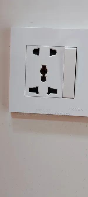 Boton Uk 13 Amps 5 Pin Single Socket