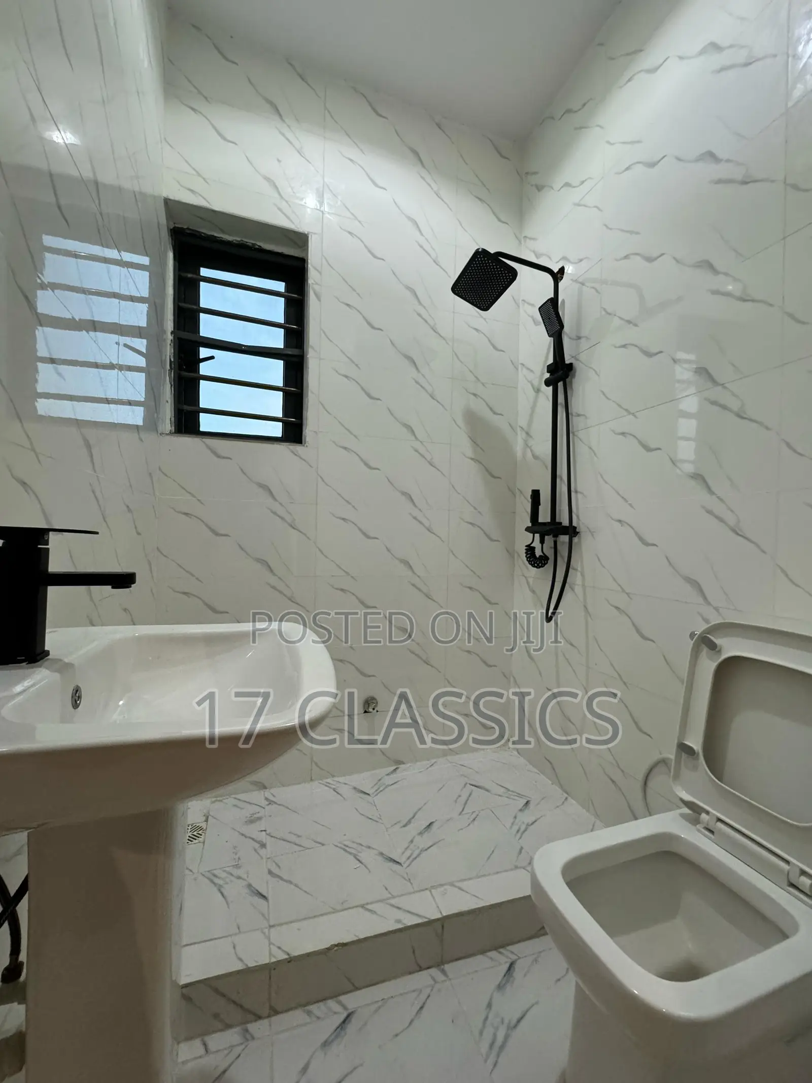 5bdrm Duplex in Genesis Court Phase for sale