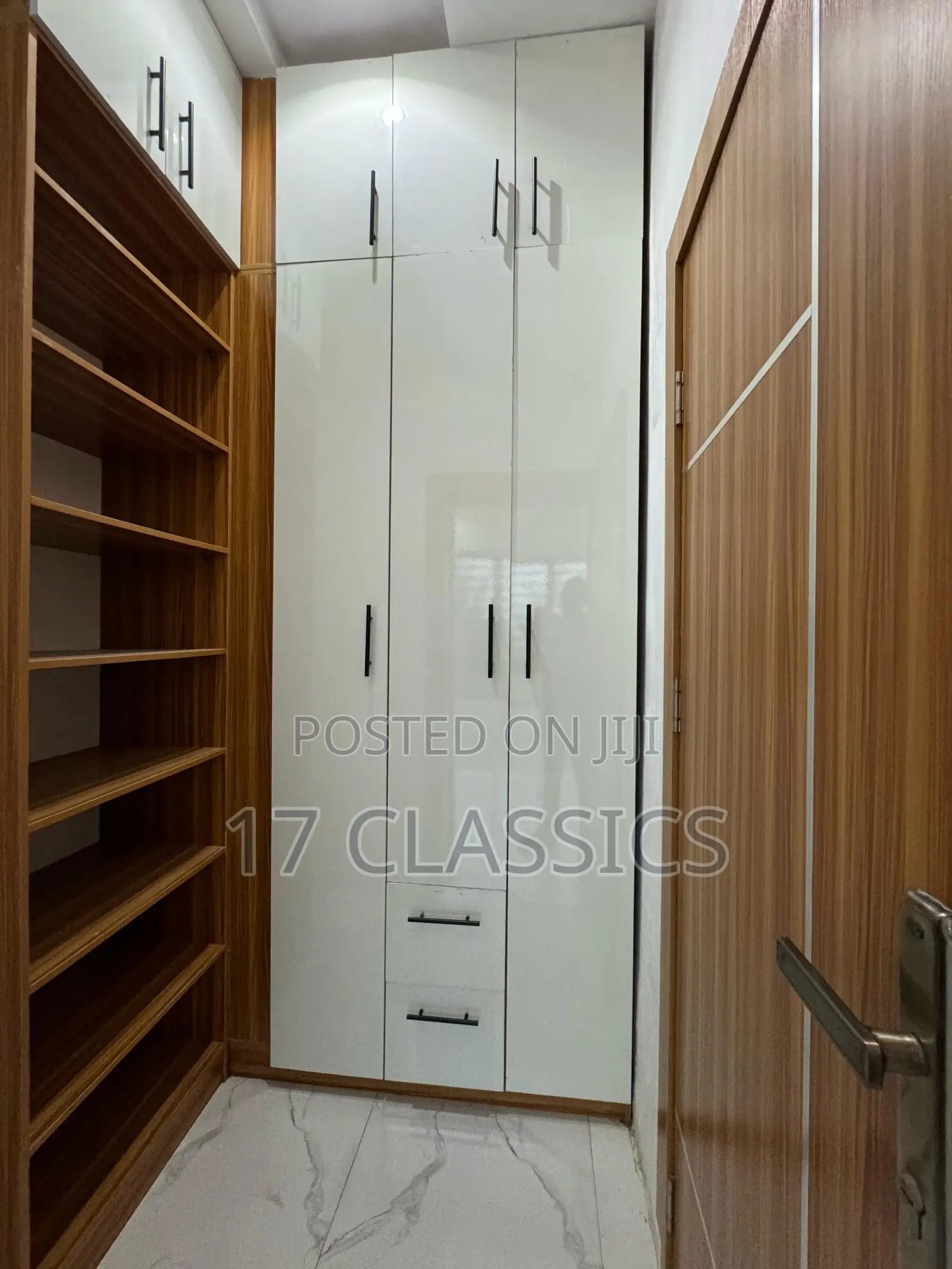 5bdrm Duplex in Genesis Court Phase for sale