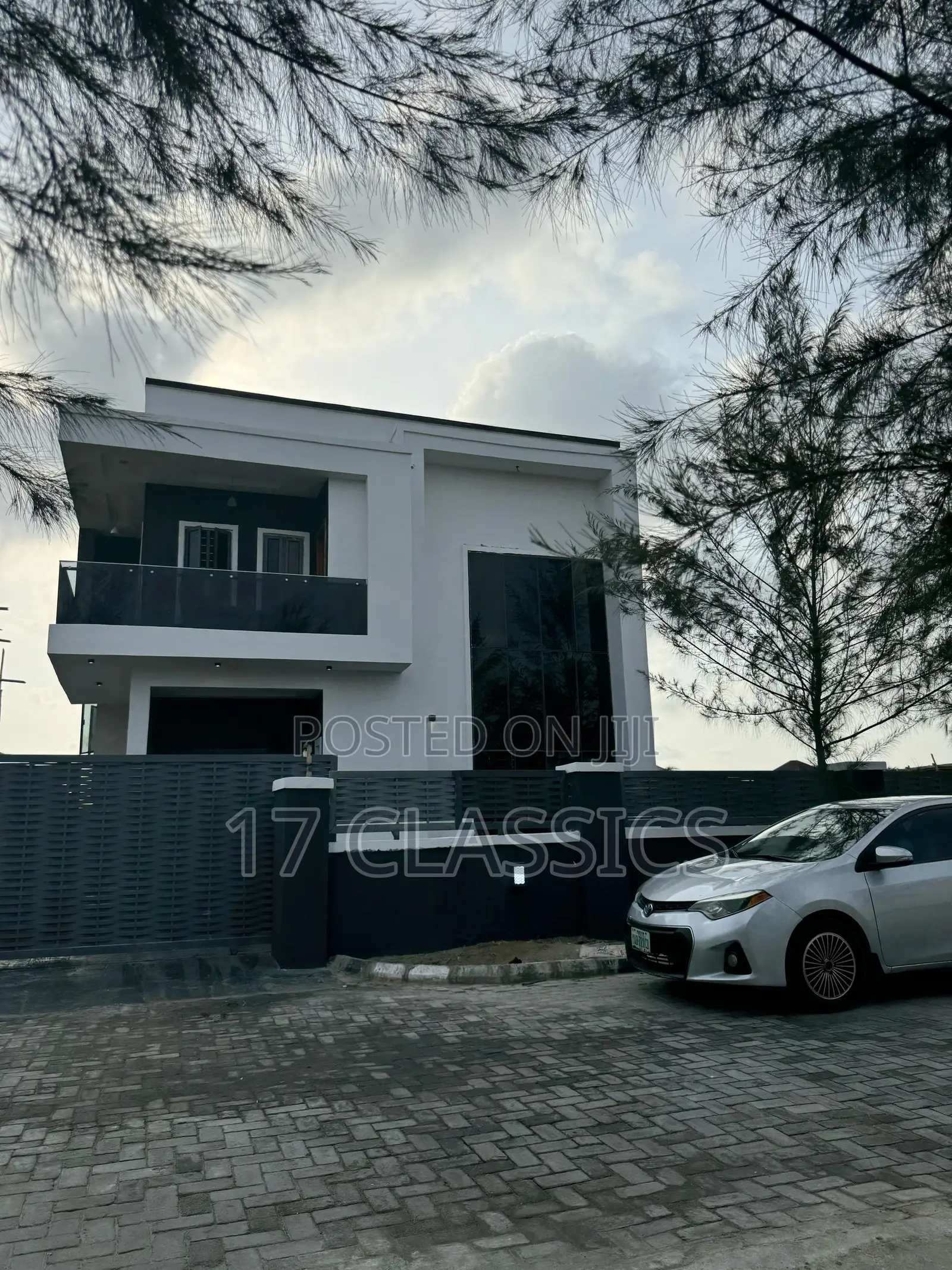 5bdrm Duplex in Genesis Court Phase for sale
