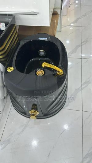 Black And Gold Colour Design Pedicure Bowl For Saloons