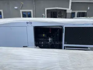Superb England Perkins Soundproof Diesel Generator 150kva