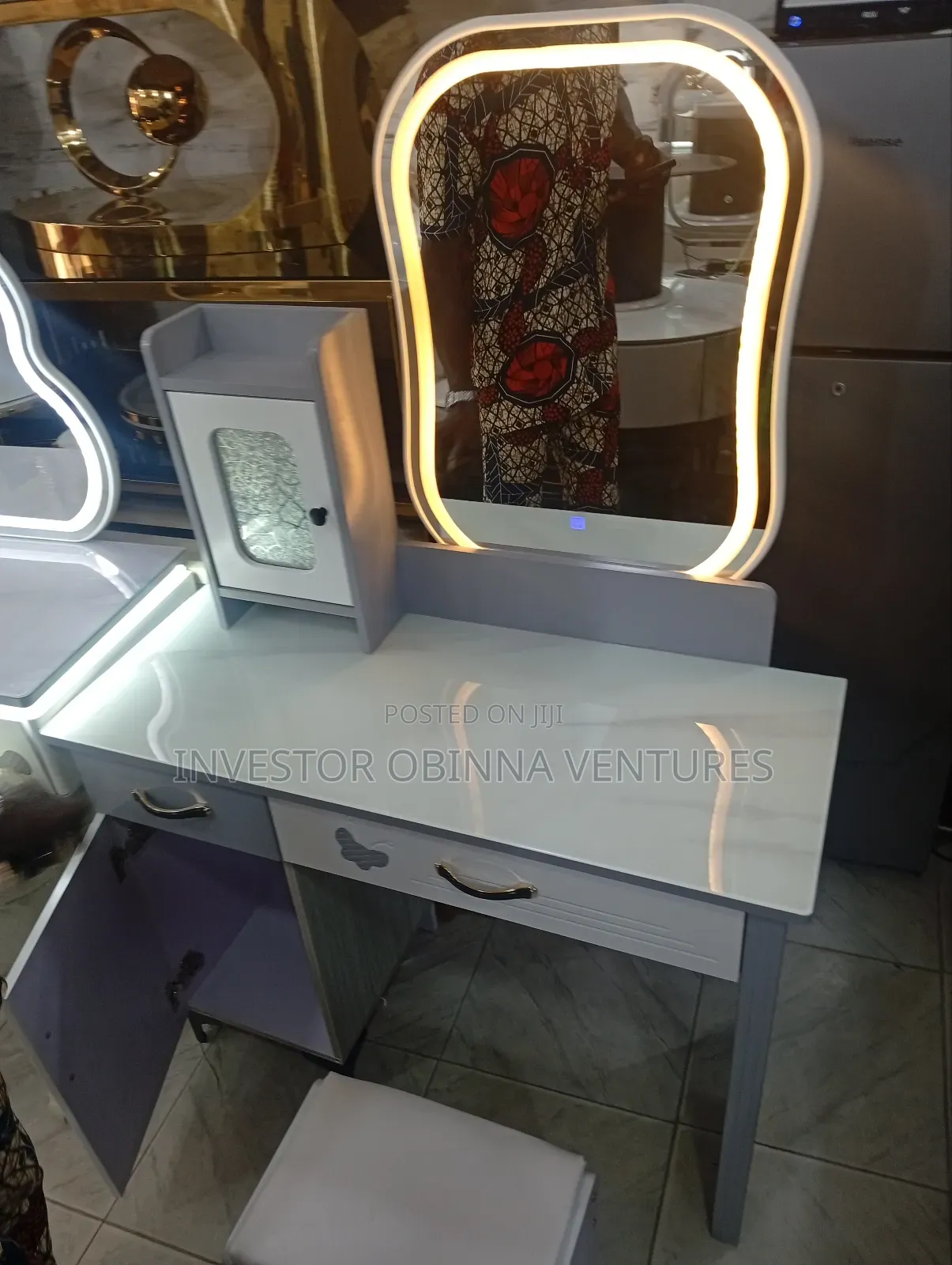 Dressing Console