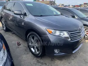 Toyota Venza 2010 Gray