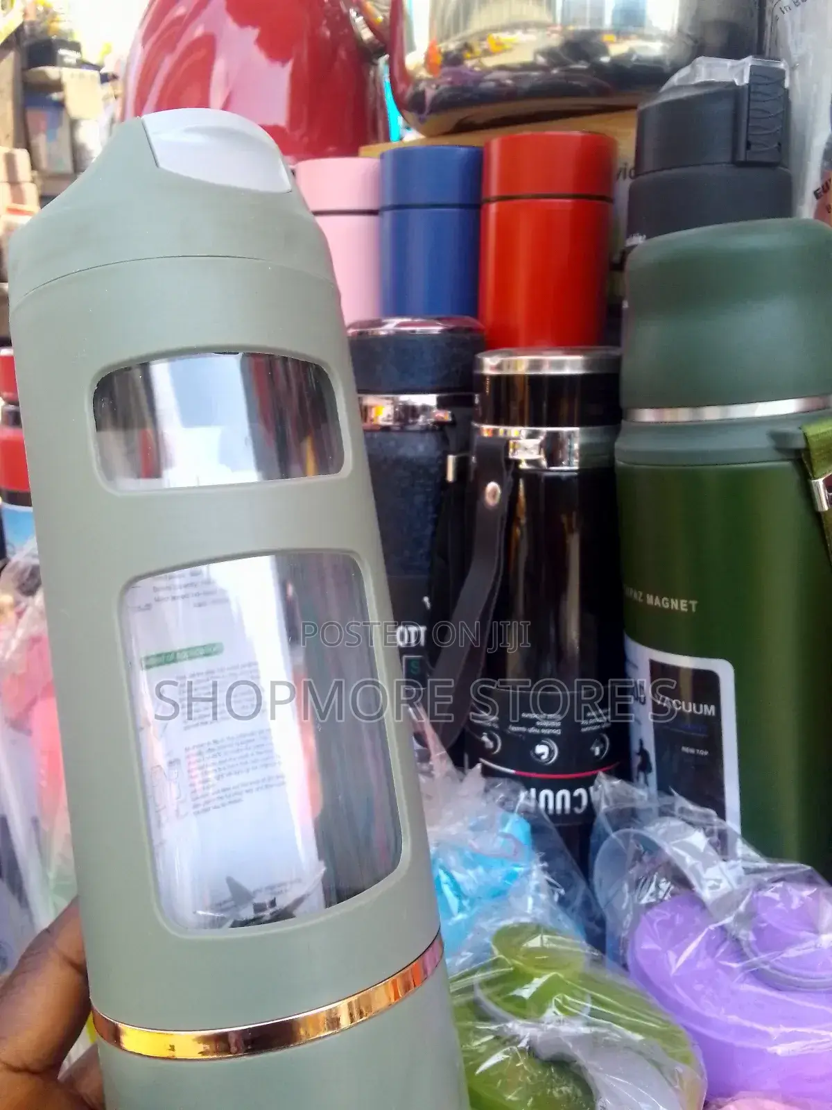 High Qualit Rechargable Fruit Juicer