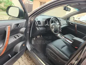 Toyota Highlander Limited 2011 Gray