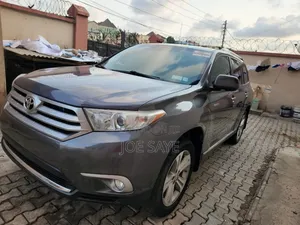 Toyota Highlander Limited 2011 Gray