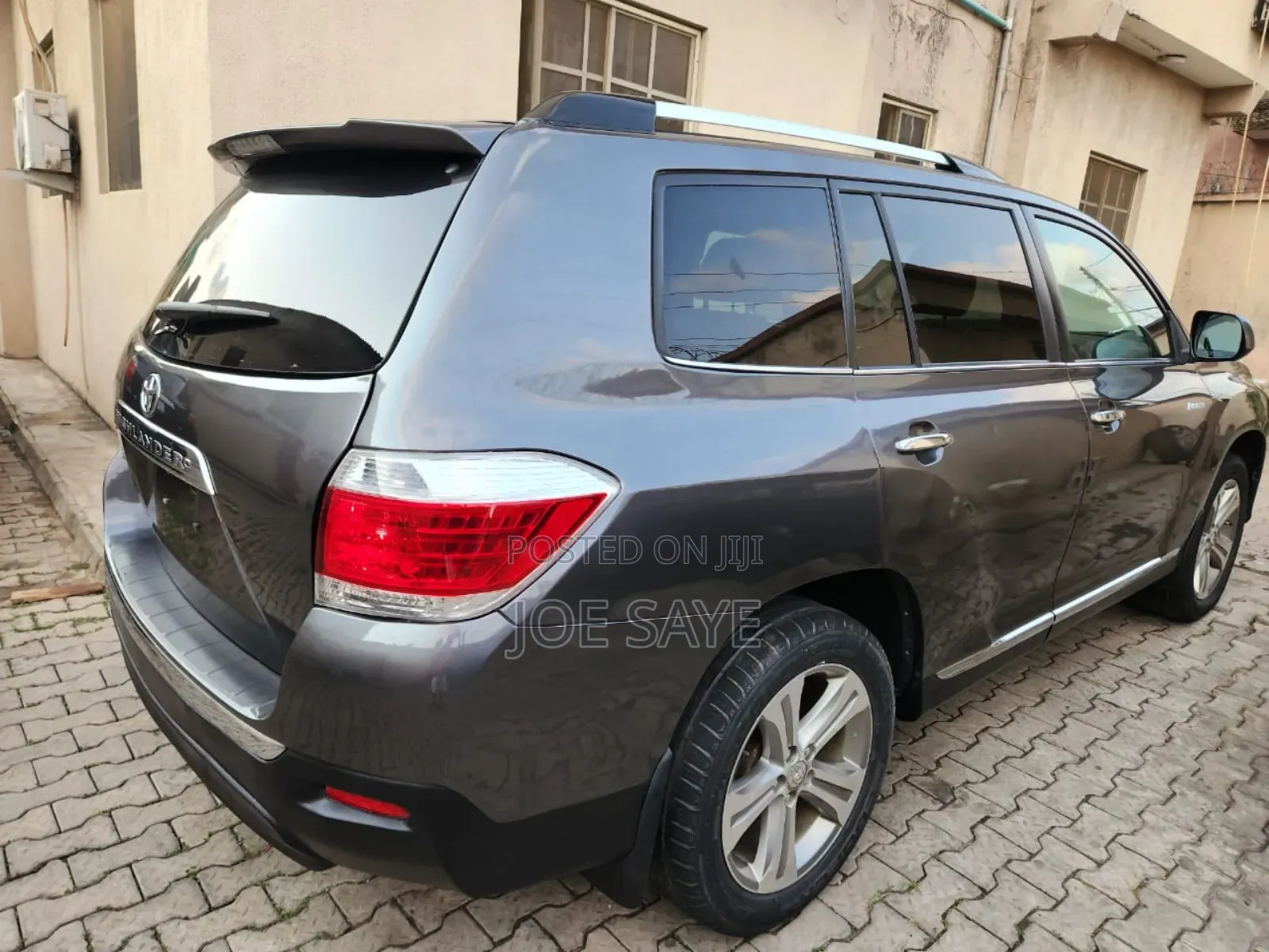 Toyota Highlander Limited 2011 Gray