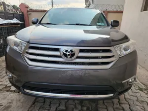 Toyota Highlander Limited 2011 Gray