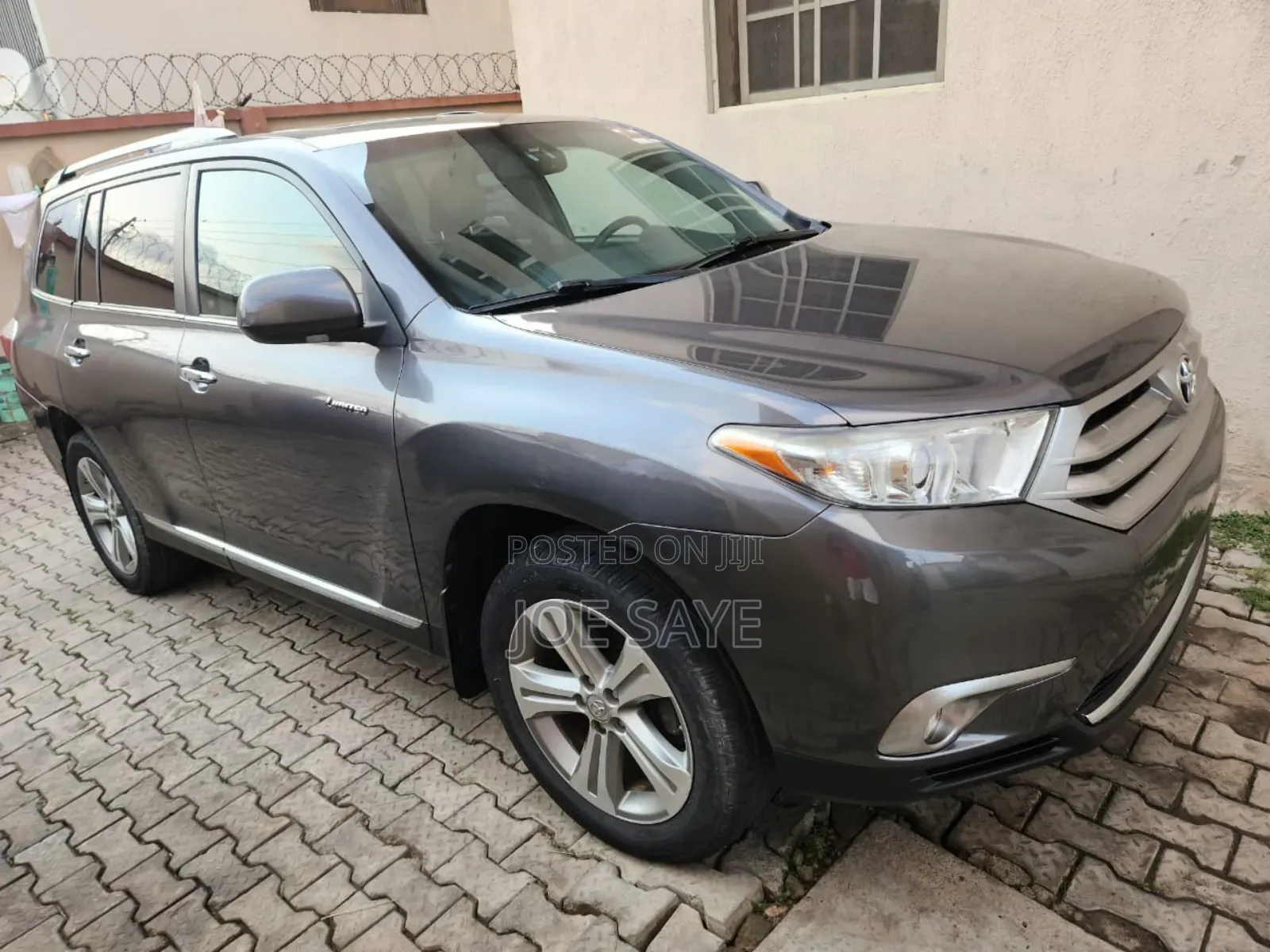 Toyota Highlander Limited 2011 Gray