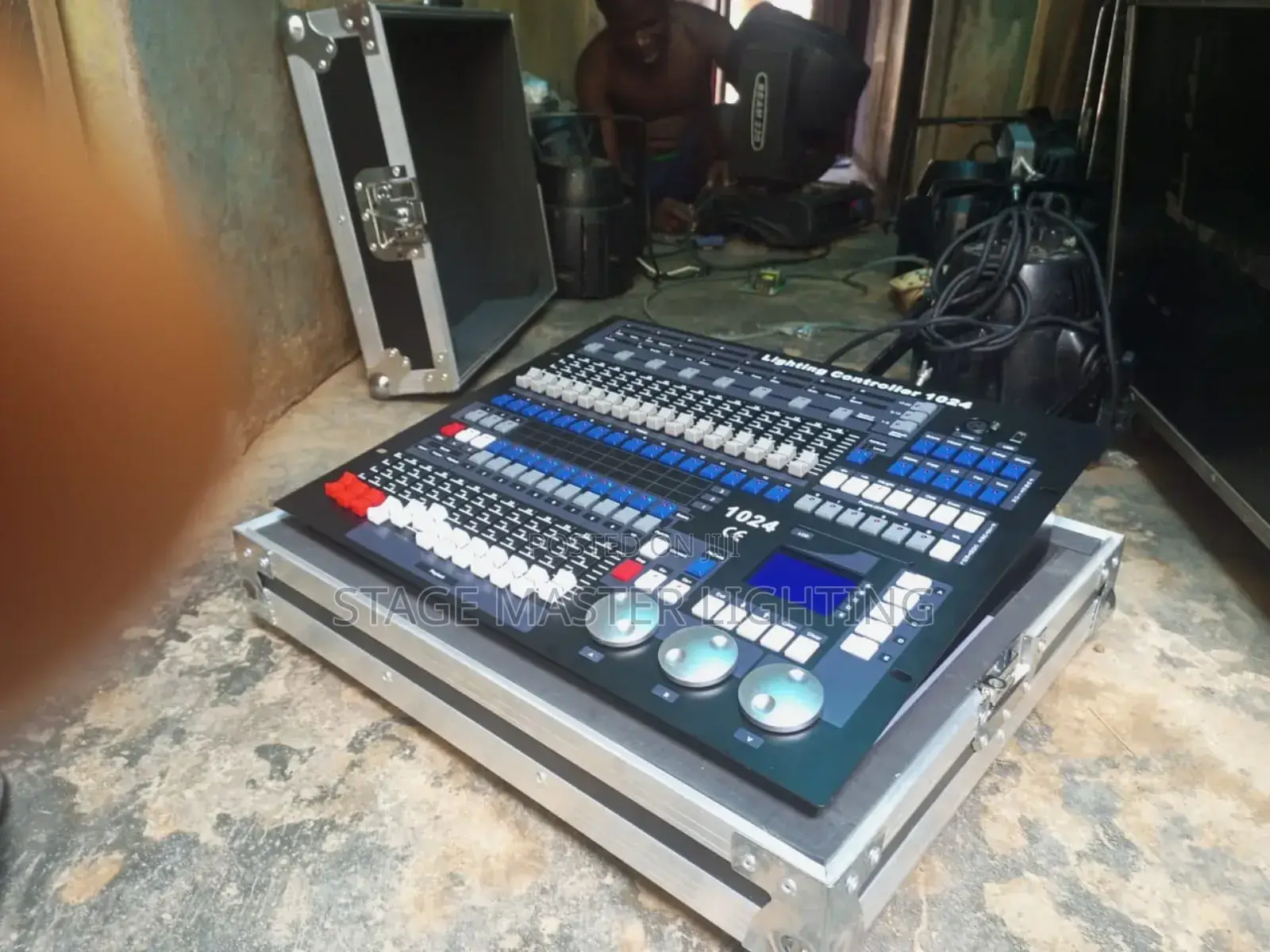 1024 Mixer With Box