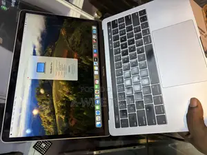 Laptop Apple MacBook Pro 2019 16GB Intel Core I5 SSD 256GB