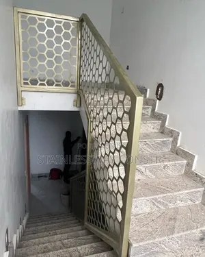 Lasercut Gold-Touch Railing