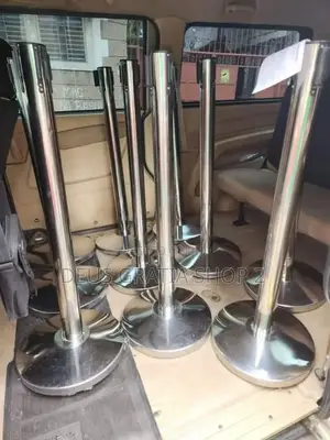 Crowd Control With Retractable Rope