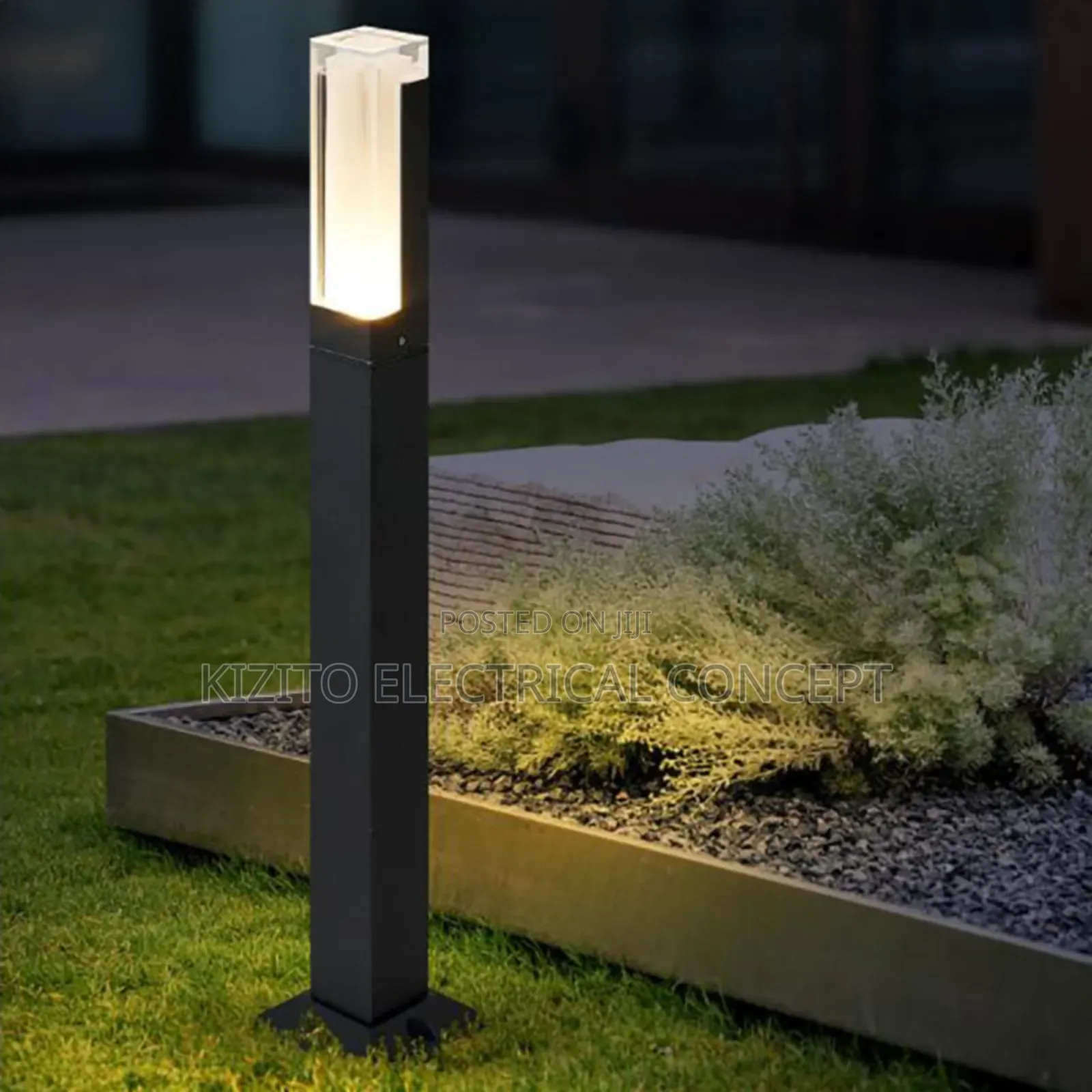 Outdoor Cast Garden Standing Lamp
