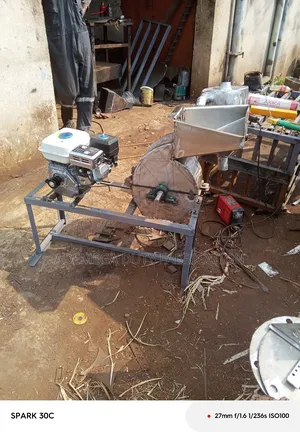 Photo - Medium Size Hammer Mill