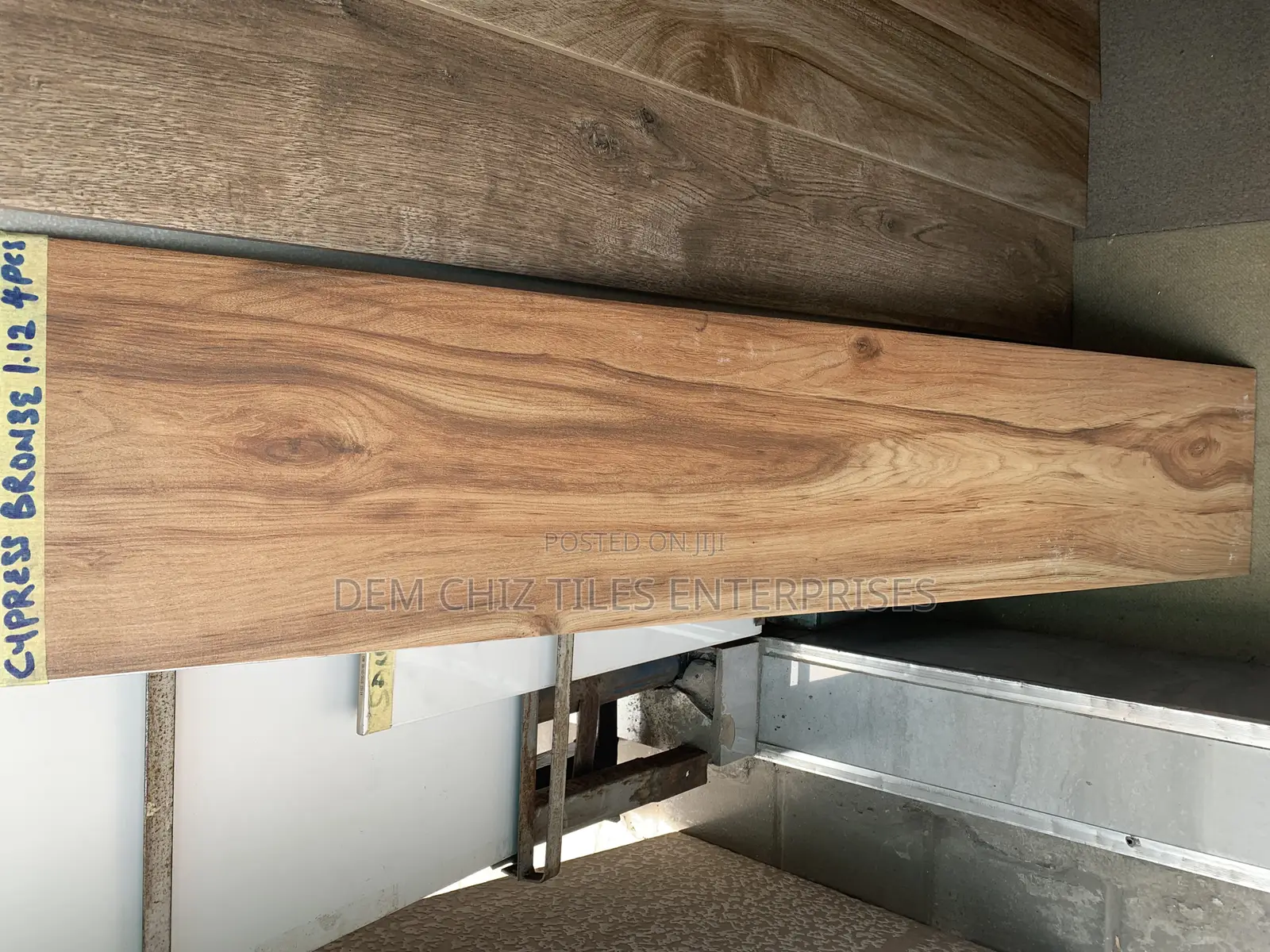 23*120 Wooden Tiles Effect