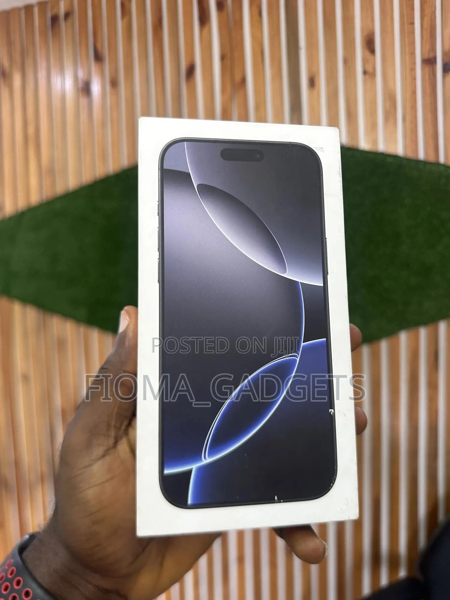 New Apple iPhone 16 Pro Max 256 GB Black