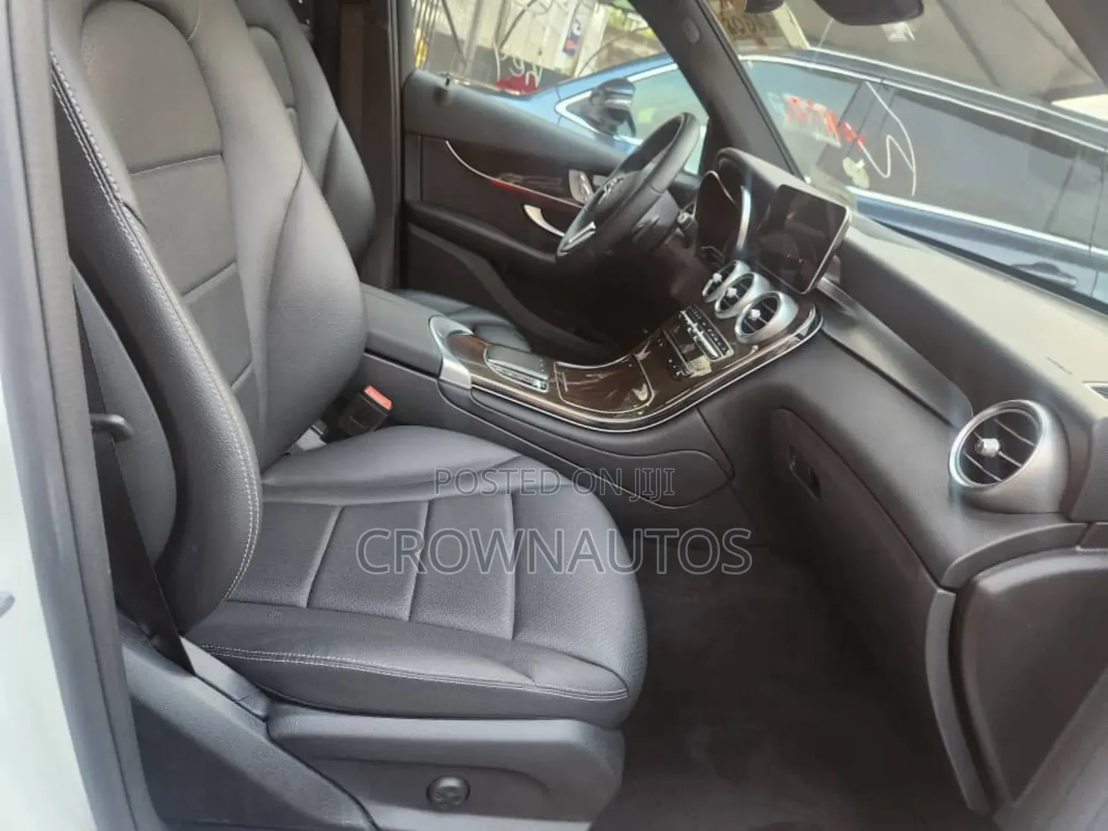 Mercedes-Benz GLC-Class 2022 White