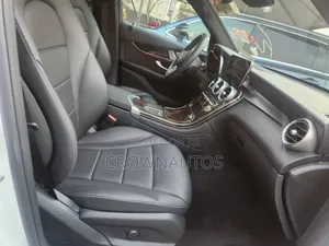 Mercedes-Benz GLC-Class 2022 White