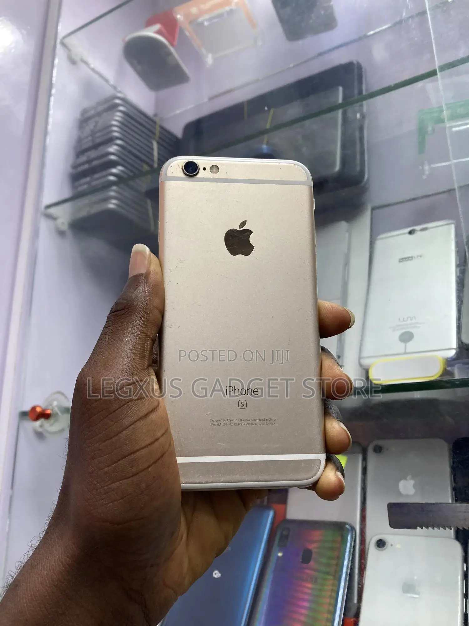 Apple iPhone 6s 128 GB Gold