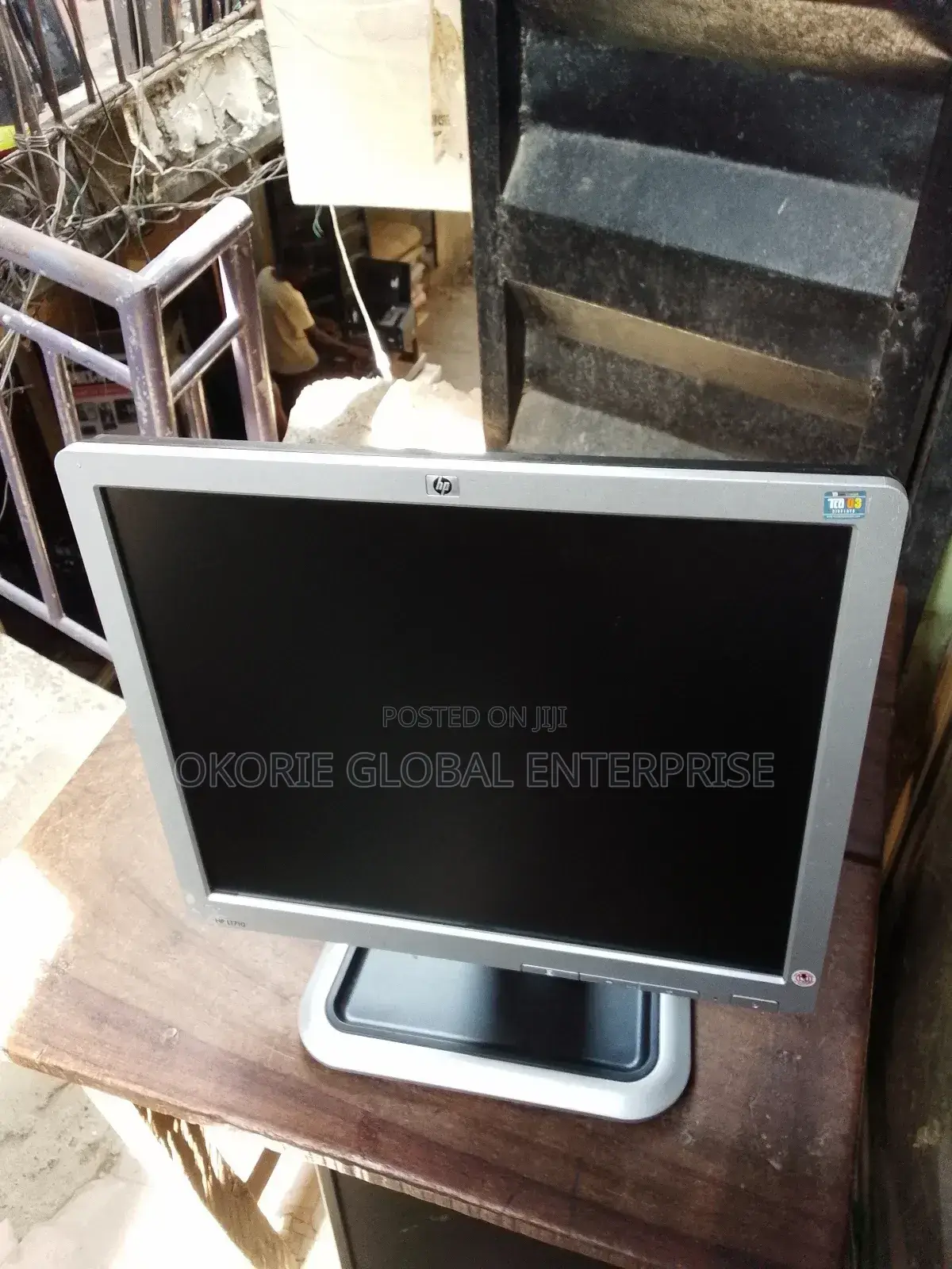 Uniforms Hp Monitor