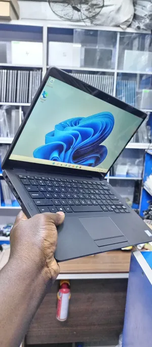 Laptop Dell Latitude 3390 8GB Intel Core I5 SSD 256GB