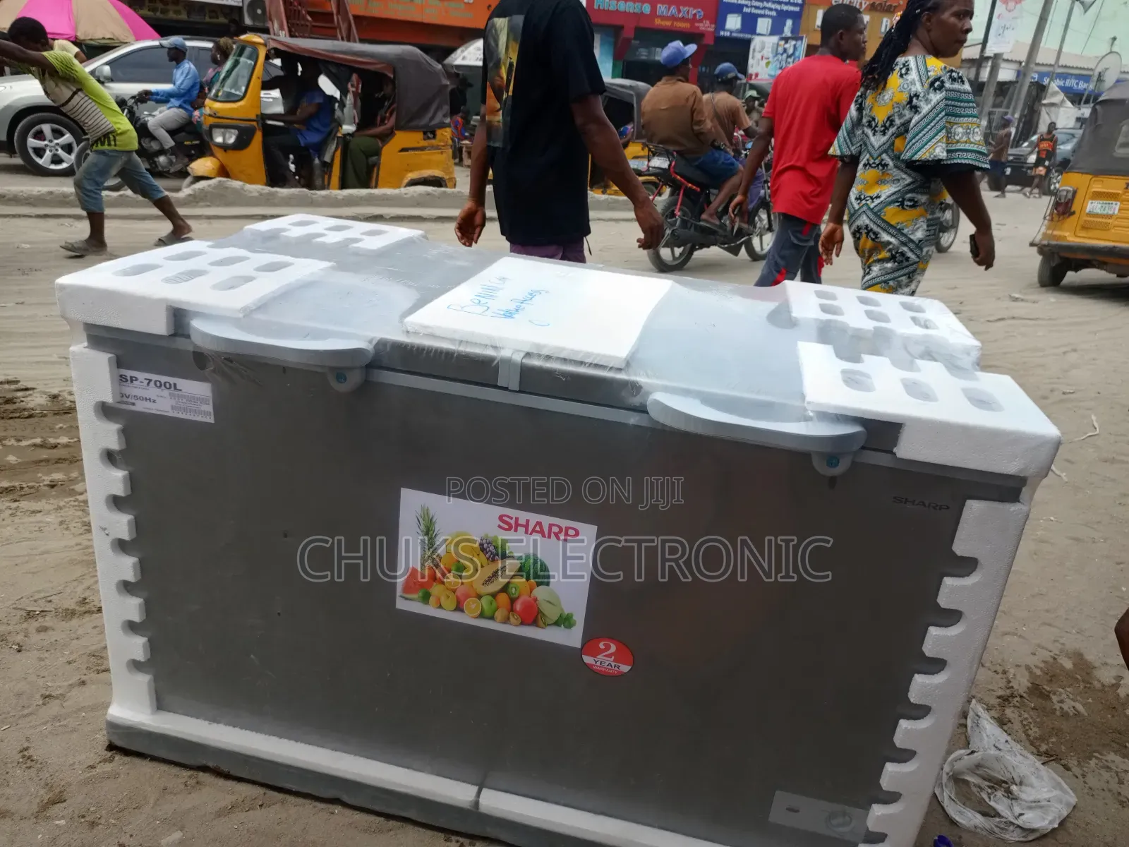 Sharp Freezer 700l