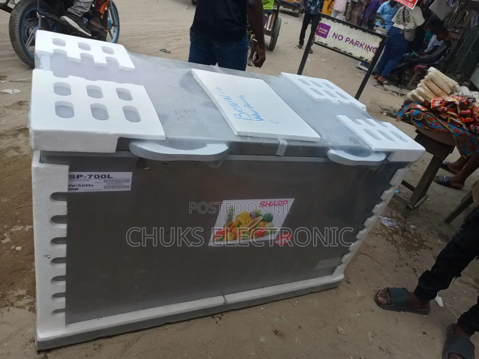 Sharp Freezer 700l