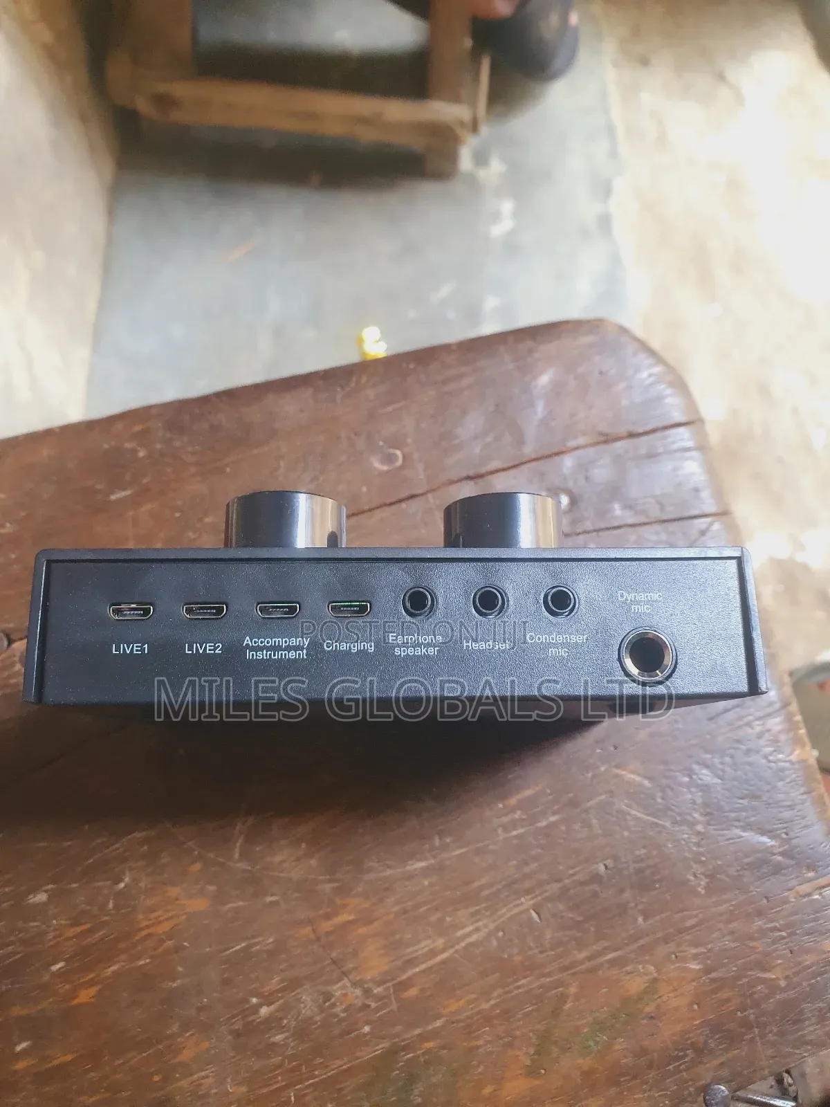 V8 Live Soundcard