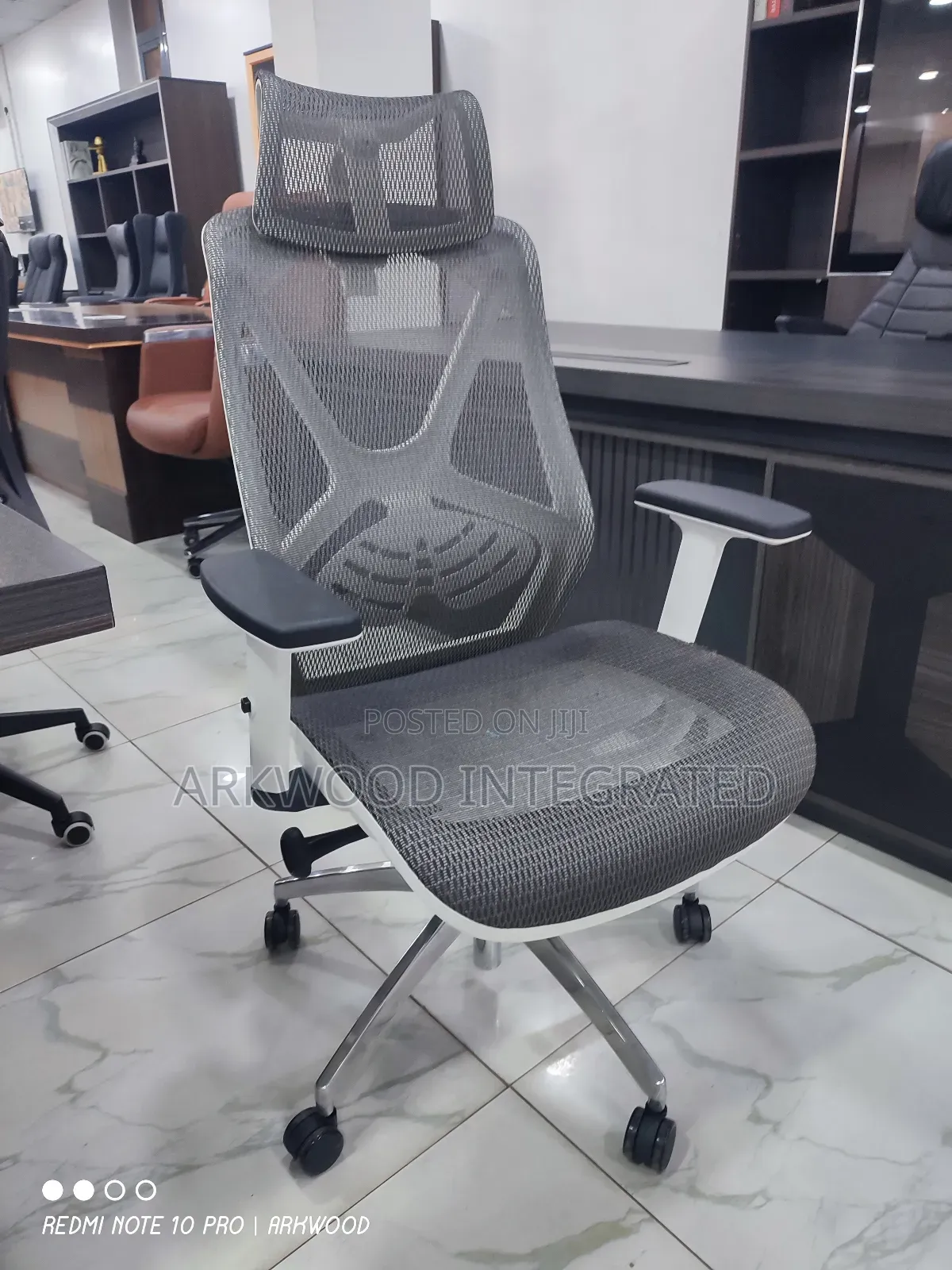Ergonomic Mesh Office Chair