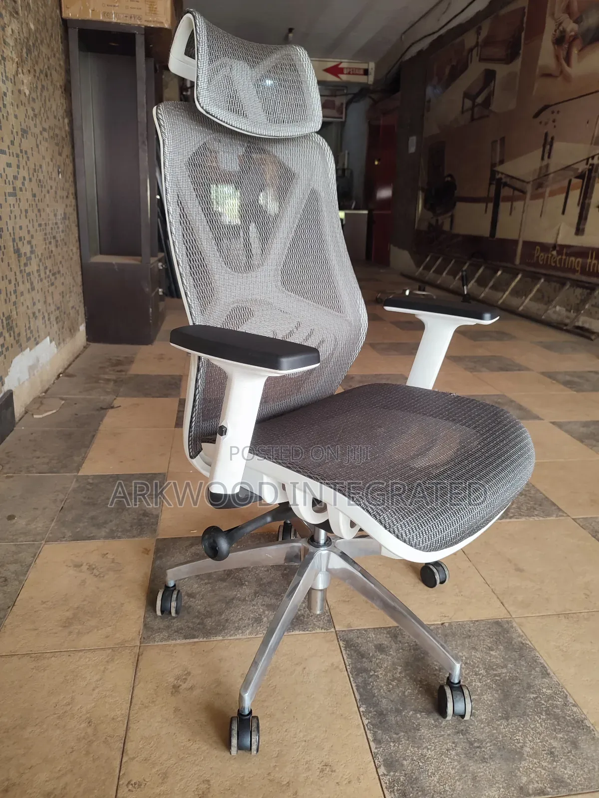 Ergonomic Mesh Office Chair