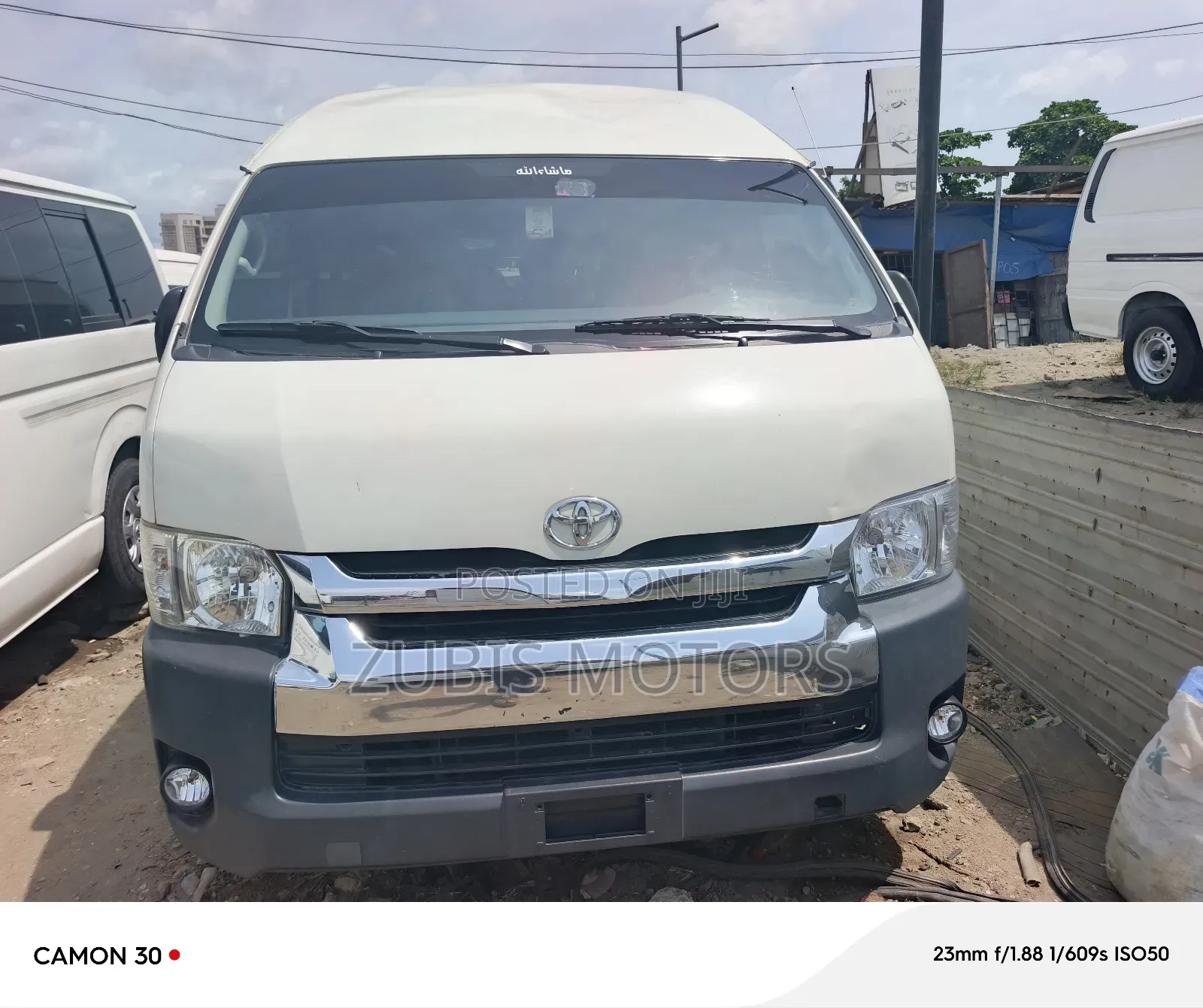 Toyota HiAce 2017 White
