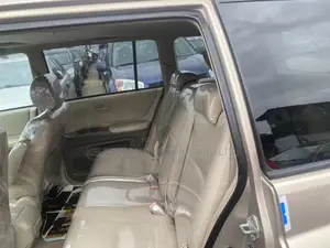 Toyota Highlander V6 2005 Gold
