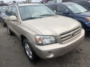Toyota Highlander V6 2005 Gold