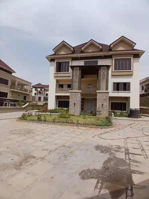 6bdrm Duplex in Asokoro for sale