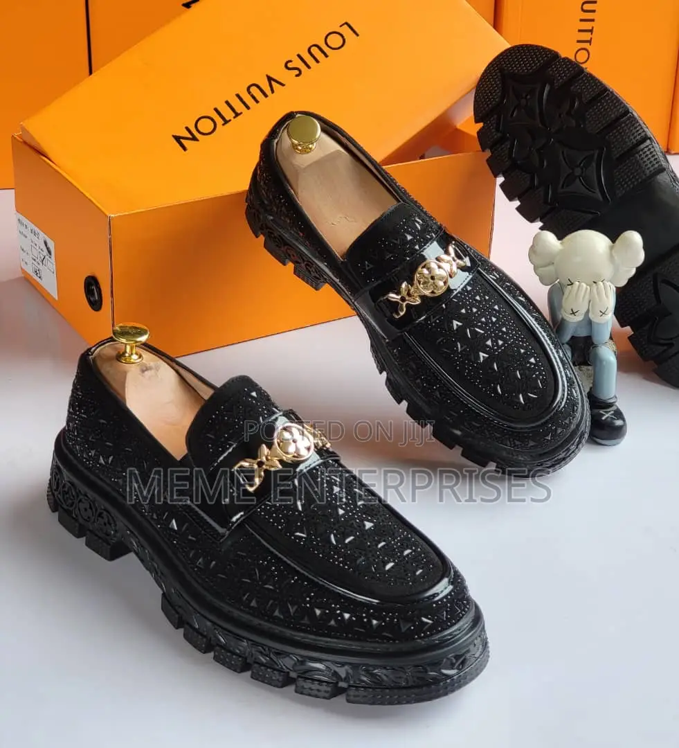 Black_ Versace Shoe