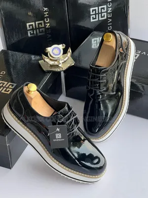 Givenchy Glossy High Shoe