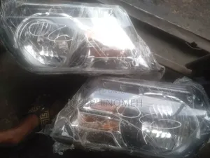 2010 Ford Mustang Headlight
